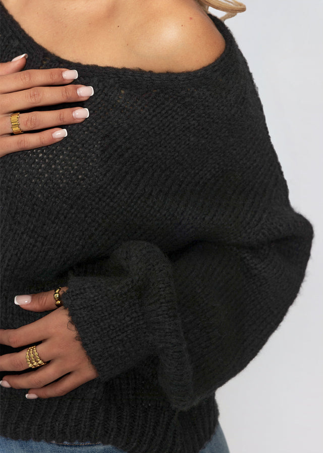 V-neck jumper - black
