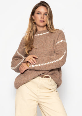 Pullover mit Ziernähten und Wollanteil - braun