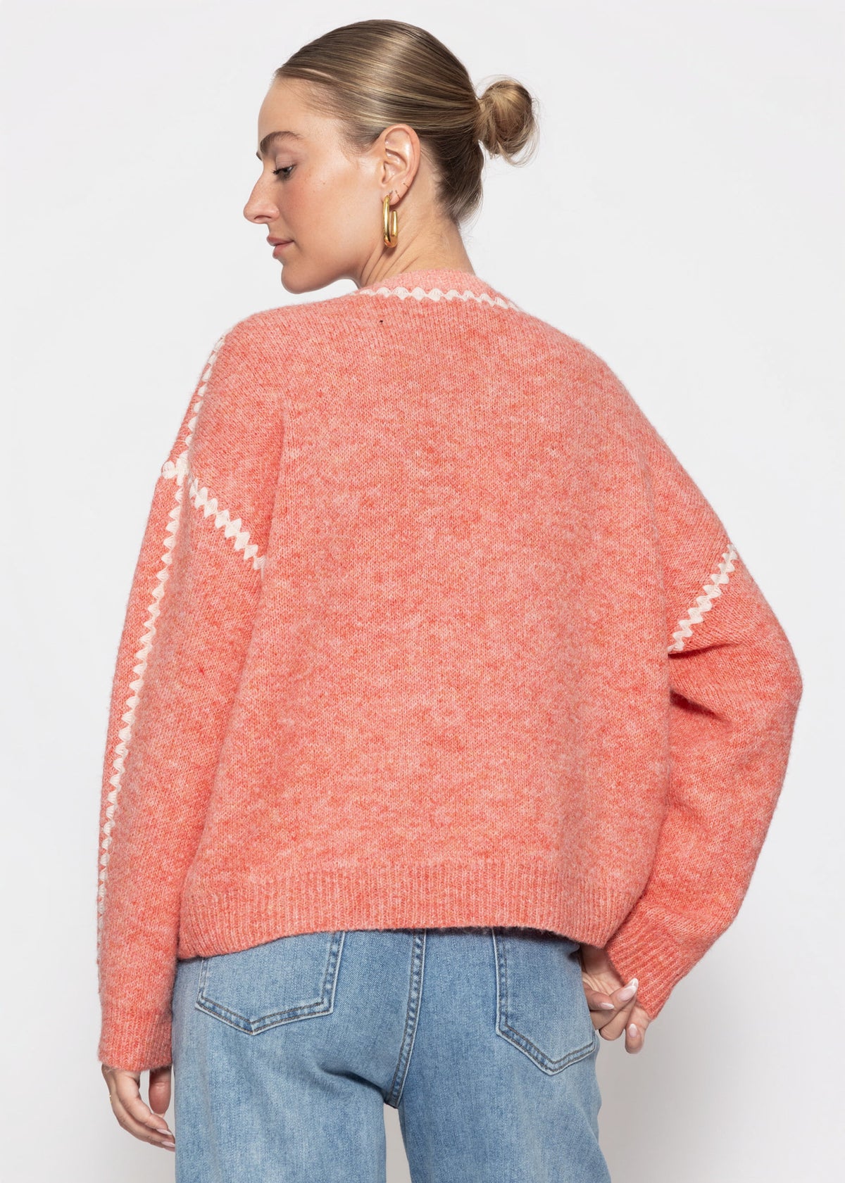 Pullover mit Ziernähten und Wollanteil - lachs