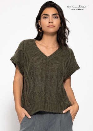 Pullunder mit Zopfmuster und V-Ausschnitt - grün
