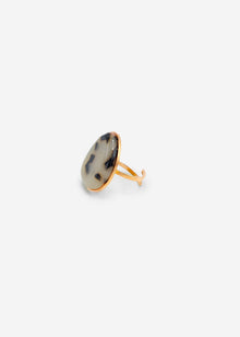 Ring with brown gemstone - gold