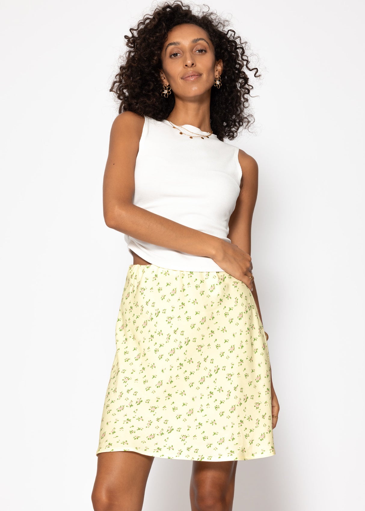Rock mit floralem Print - buttergelb