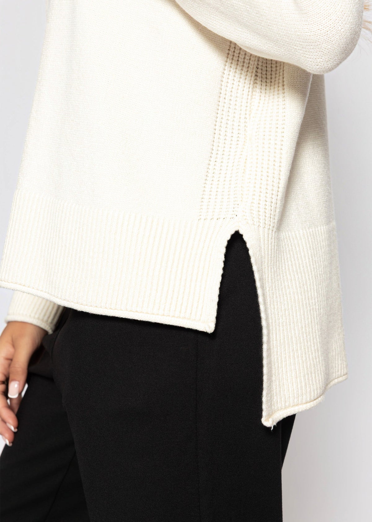 Rollkragenpullover mit Ziernaht - offwhite