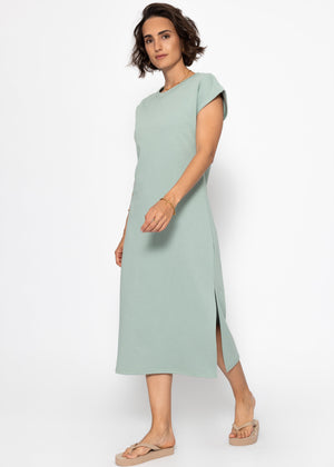 Schweres Sweatkleid mit Schlitz - salbeigrün