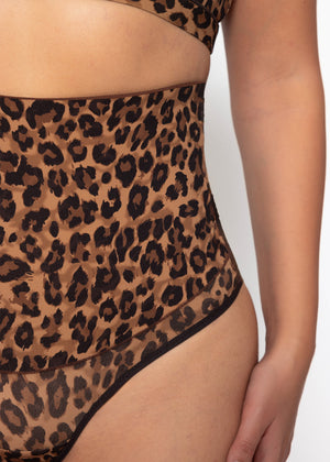 Sculpting Shapewear Pants mit String und Leo-Print - braun