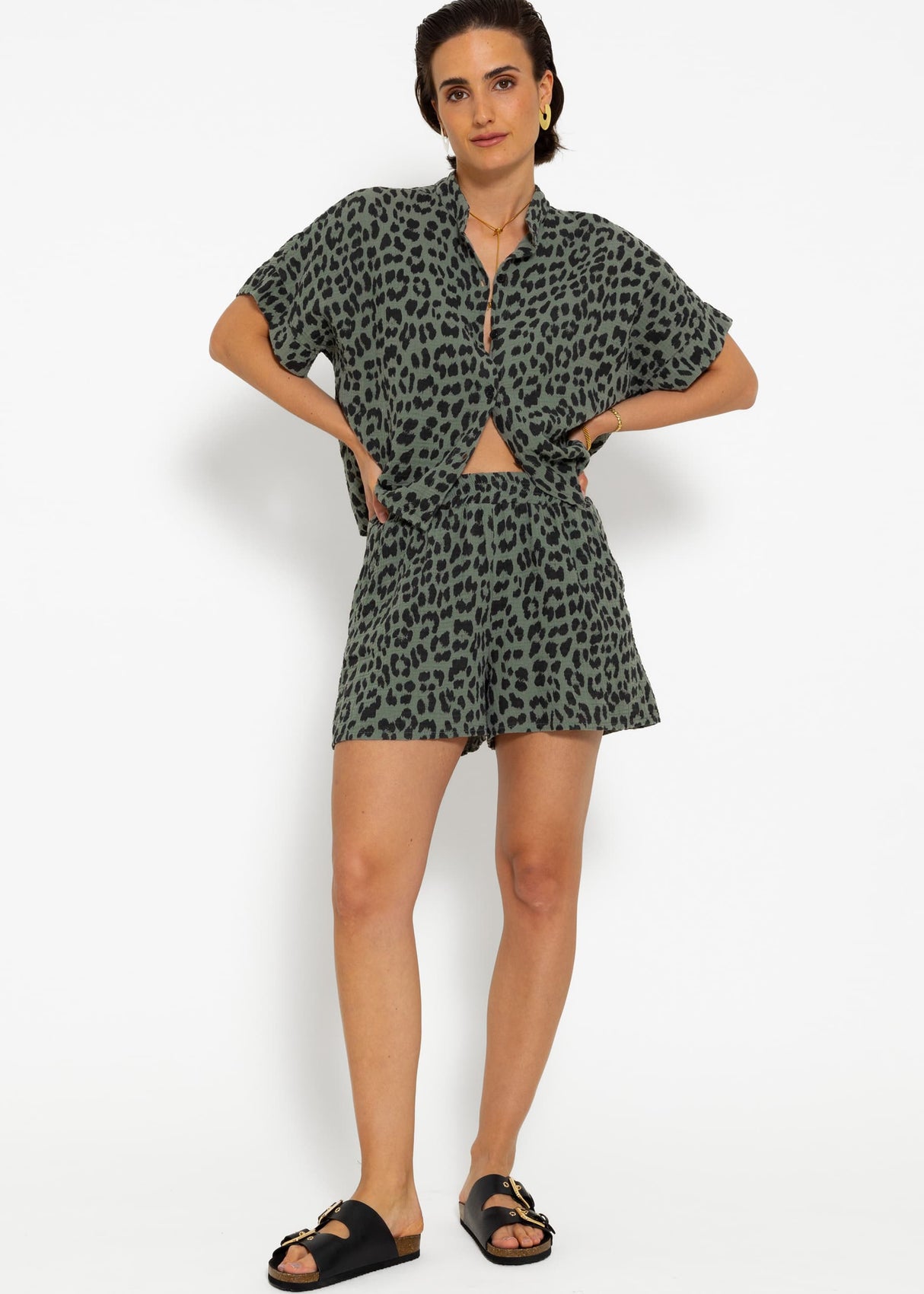 Muslin shorts with leopard print - khaki