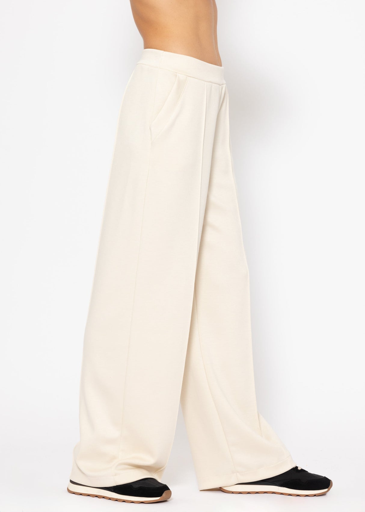 Soft wide jogging pants with piping - off-white
