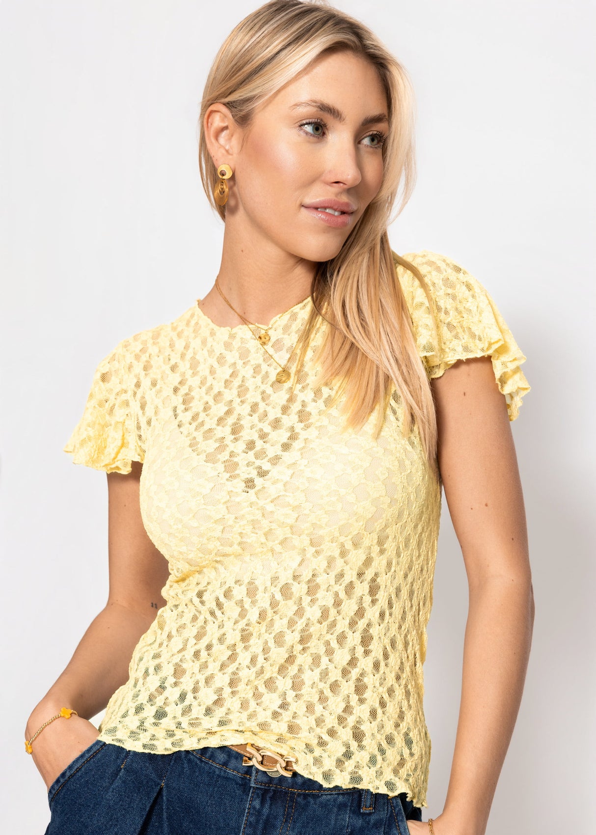 Spitzen T-Shirt mit Flügelärmel - buttergelb