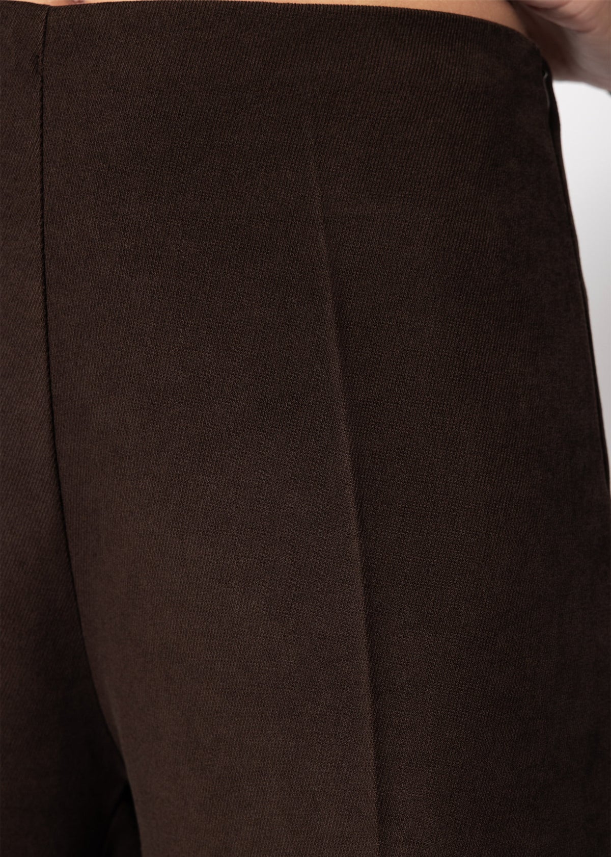 Straight-Leg-Hose mit Bügelfalte - braun