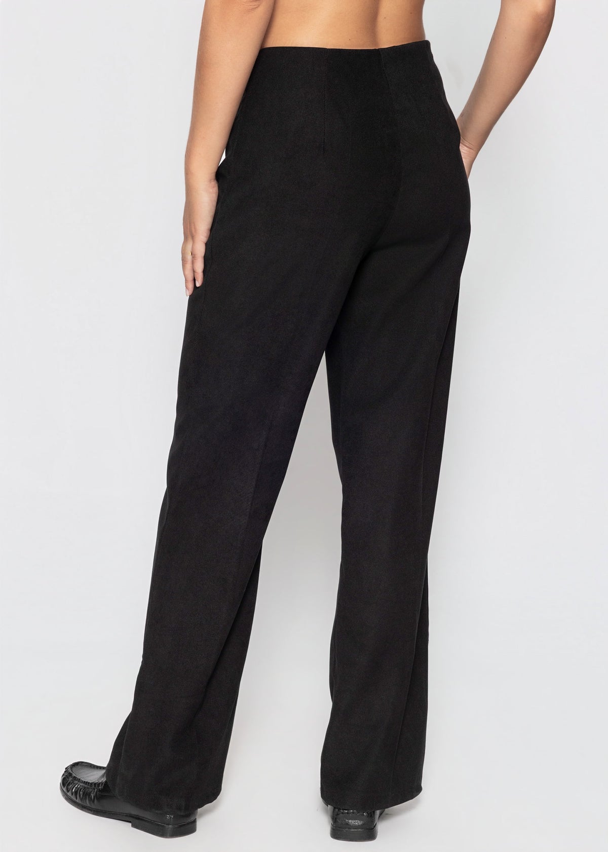 Straight-Leg-Hose mit Bügelfalte - schwarz