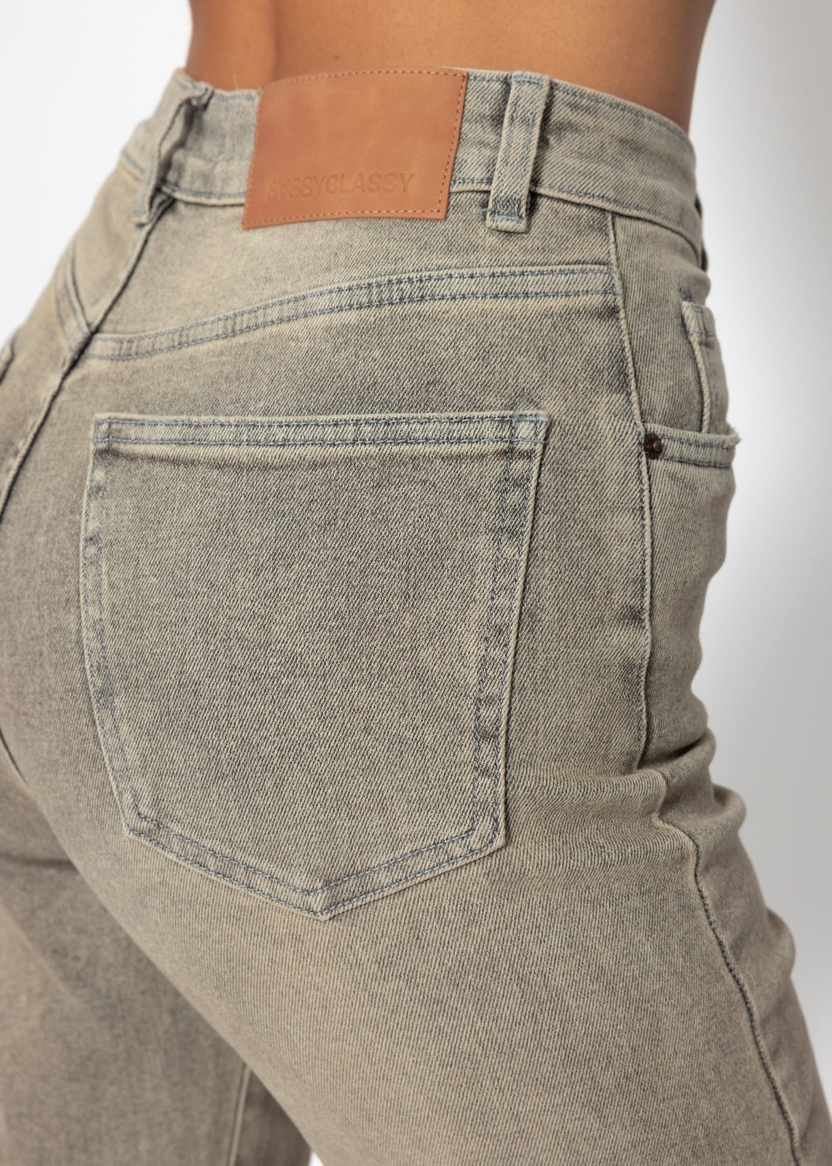 Straight-leg jeans - greige