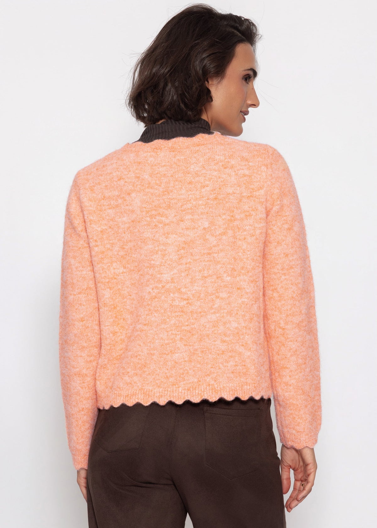 Strickjacke mit Bogenkante - koralle