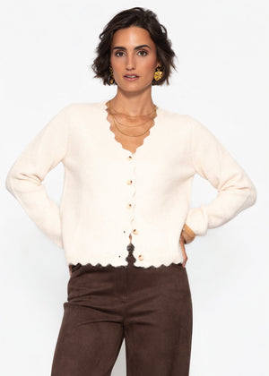 Strickjacke mit Bogenkante - offwhite