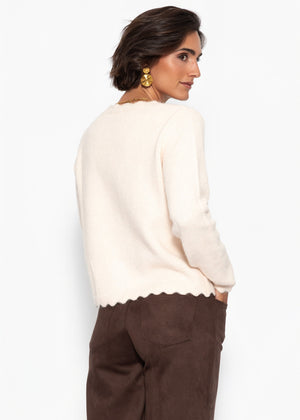 Strickjacke mit Bogenkante - offwhite