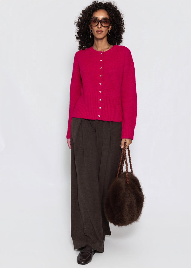 Strickjacke mit Herzknöpfen - beere