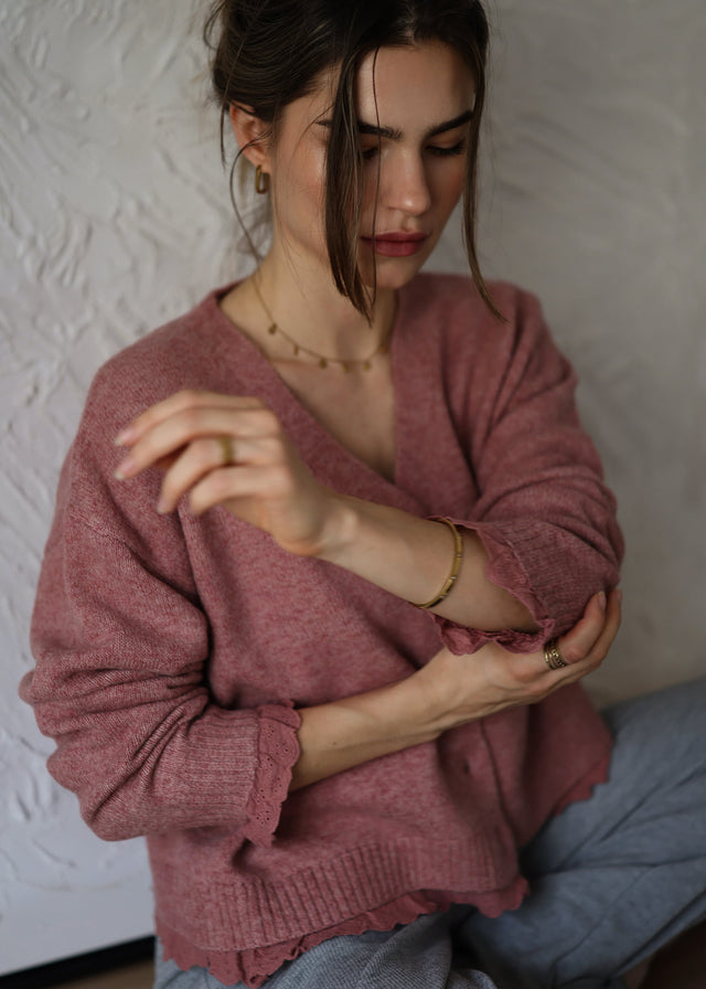 Strickjacke mit Lochstickerei - mauve