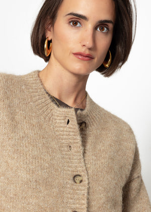 Strickjacke mit Taschen und Knopfleiste - beige