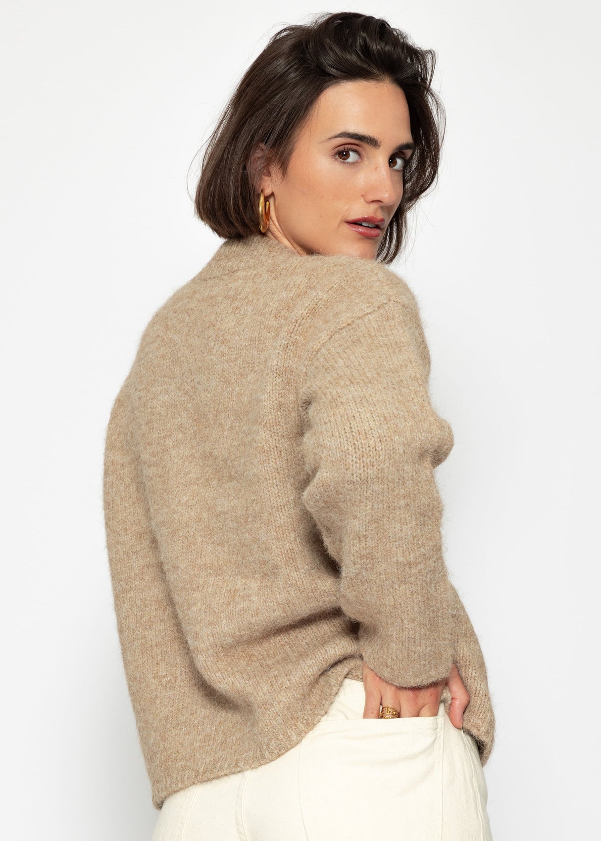 Strickjacke mit Taschen und Knopfleiste - beige