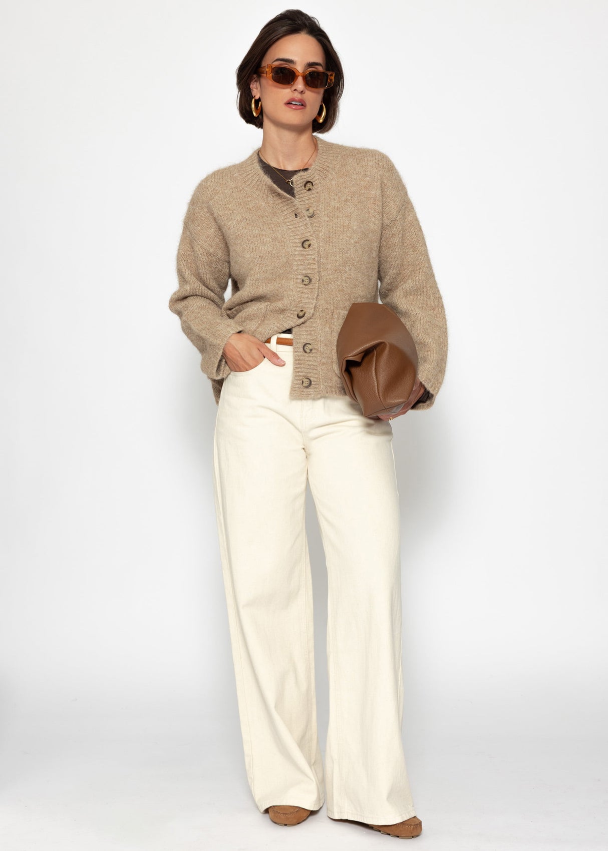 Strickjacke mit Taschen und Knopfleiste - beige
