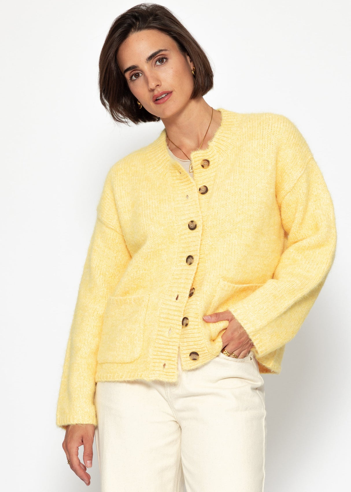 Strickjacke mit Taschen und Knopfleiste - gelb