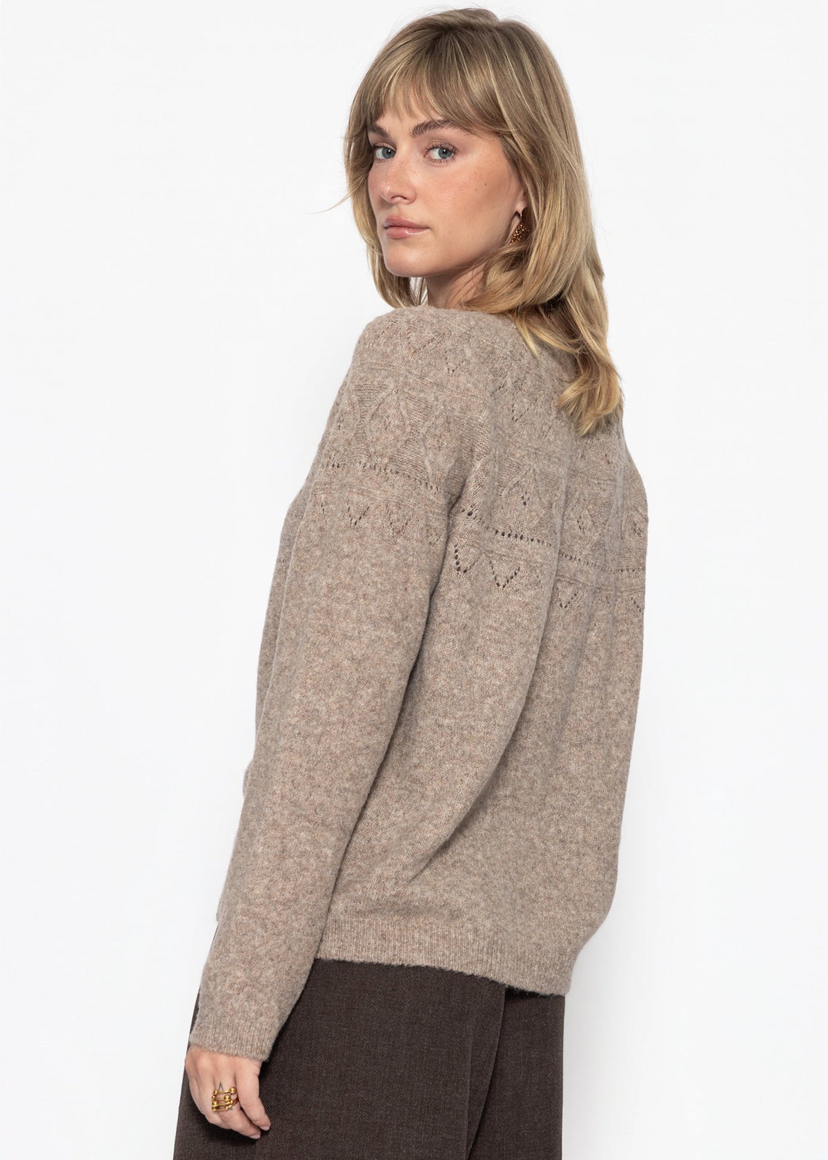 Strickpullover mit feinem Ajour-Norwegermuster- taupe