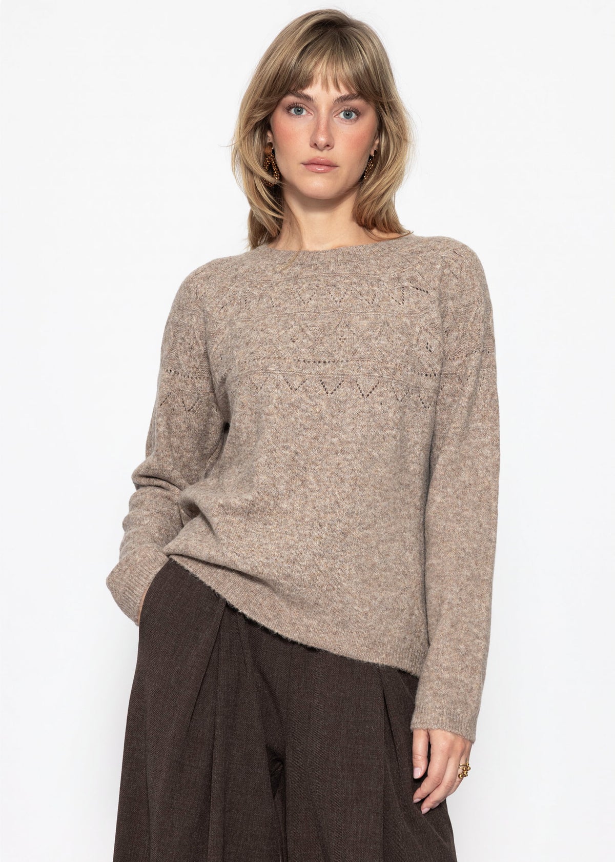 Strickpullover mit feinem Ajour-Norwegermuster- taupe