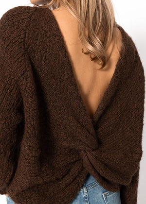 Knitted sweater with knot detail - brown