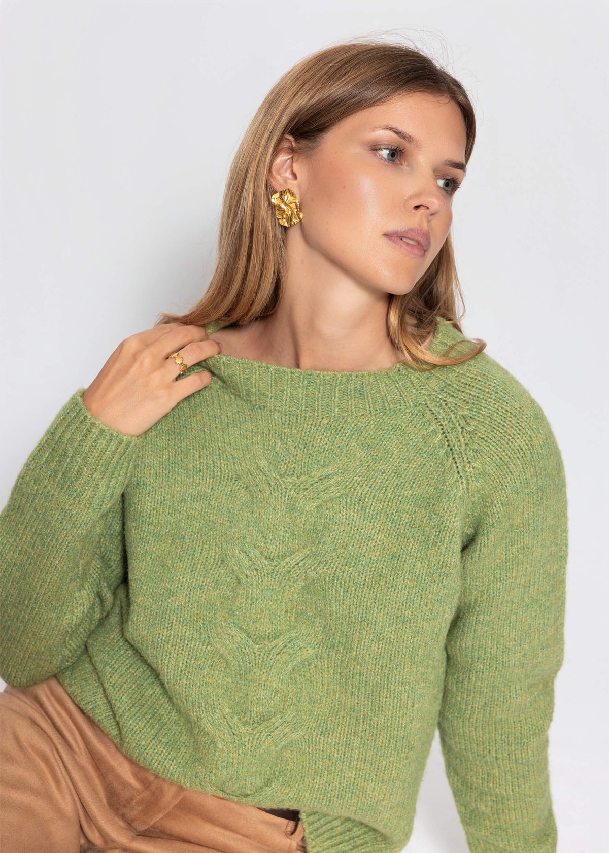 Knit jumper with cable pattern - green