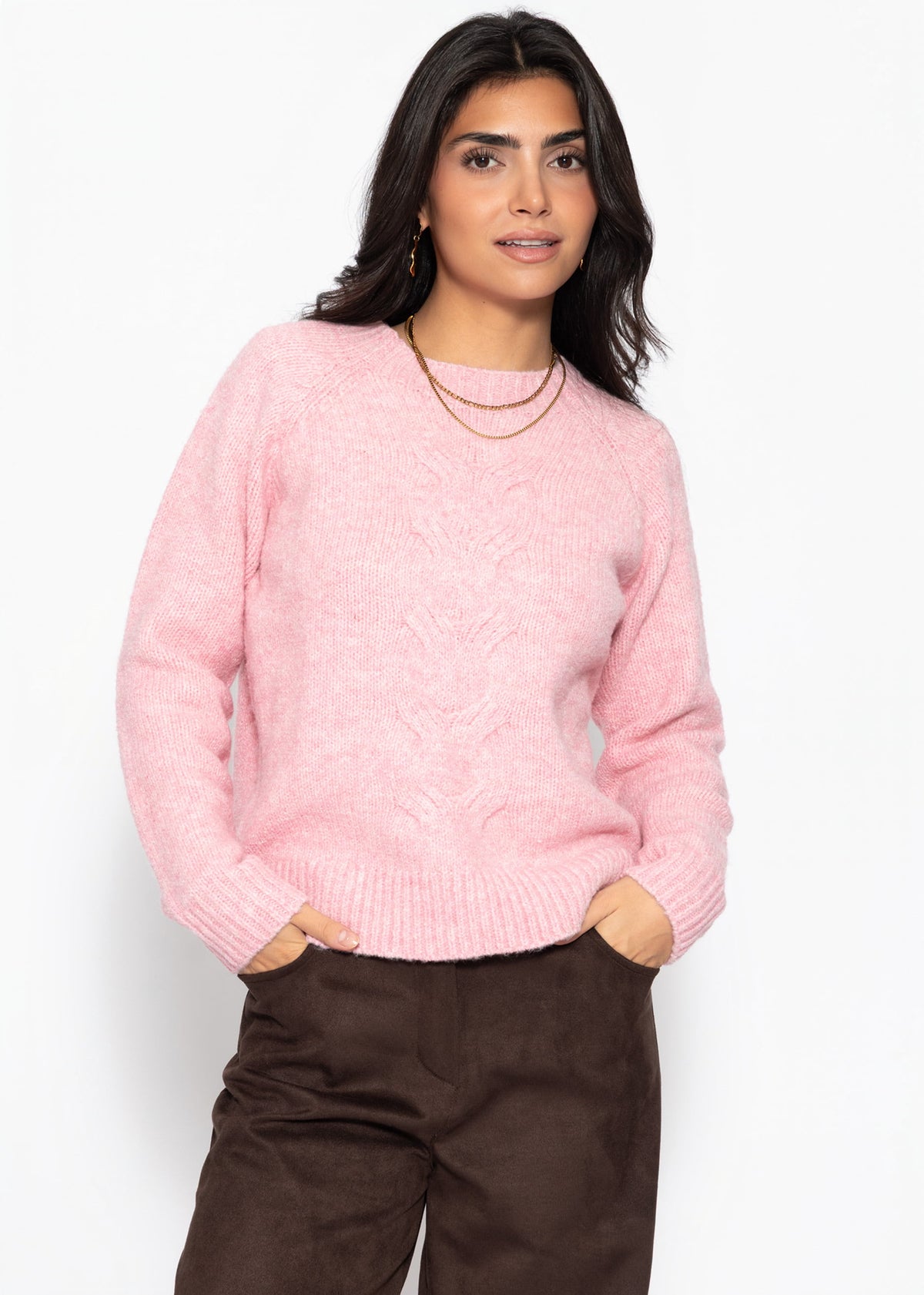 Knitted jumper with cable knit pattern - pink