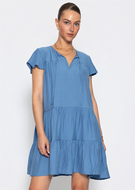 Stufenkleid mit Flügelärmel - blau von SASSYCLASSY