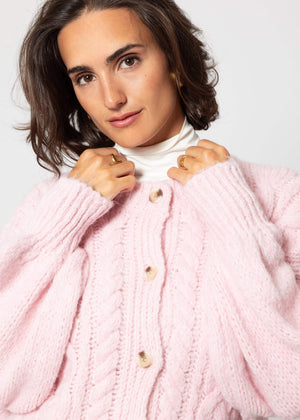 Super fluffy cable-knit cardigan - pink