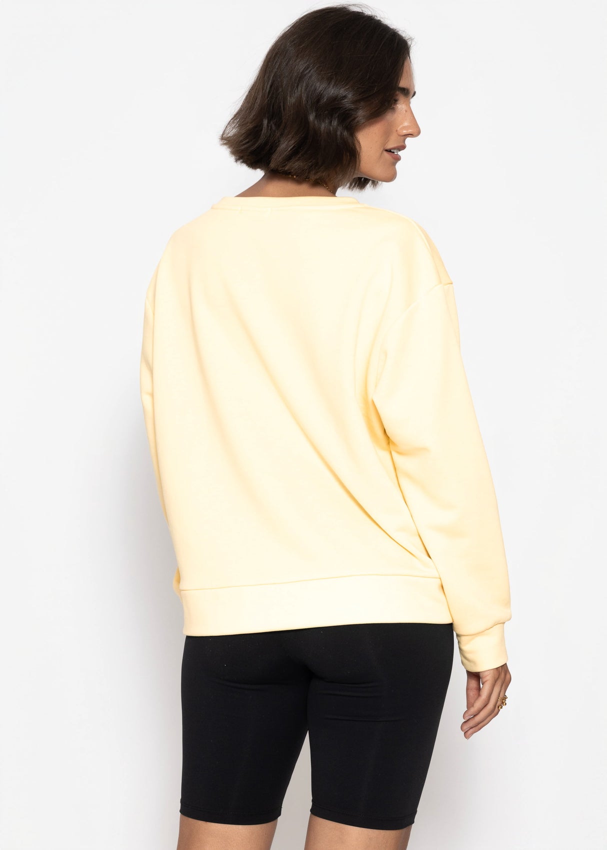 sassyclassy Sweatshirt mit überschnittenen Schultern - buttergelb