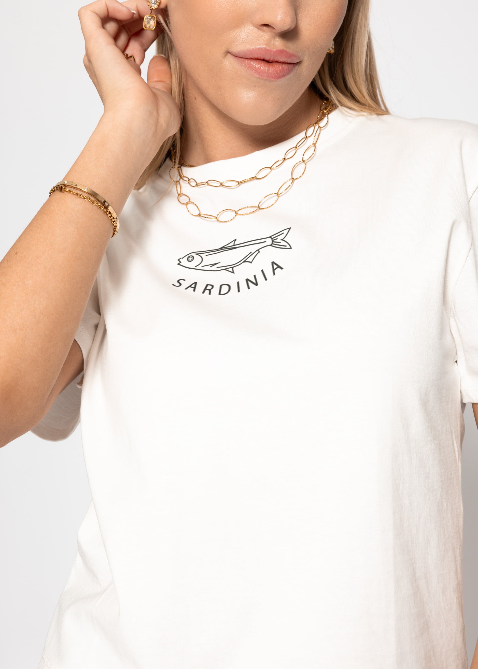 T-shirt with Sardinia print - off-white – SASSYCLASSY