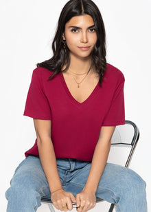 T-Shirt mit V-Ausschnitt - burgundy