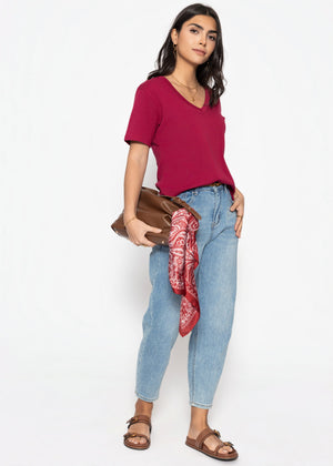 T-Shirt mit V-Ausschnitt - burgundy
