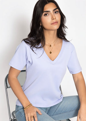T-Shirt mit V-Ausschnitt - flieder