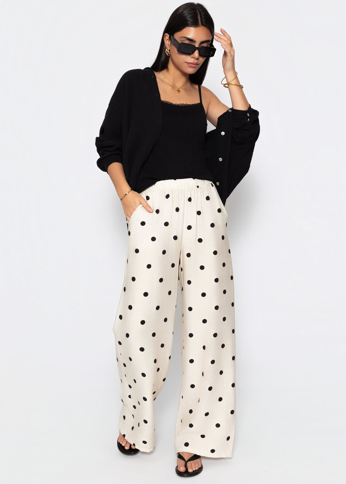 Strap top with lace - black