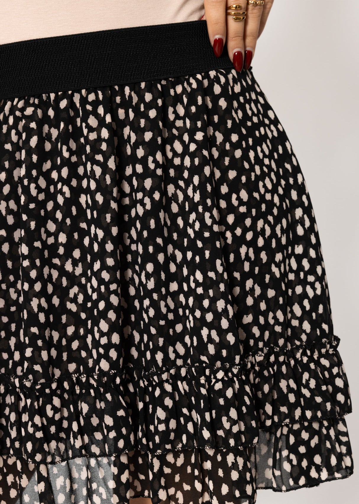 Flounce skirt with ruffles, black