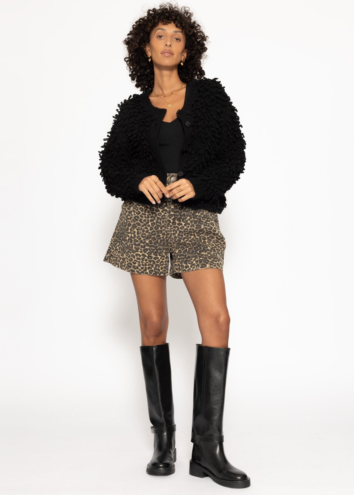 Wide high waist jeans shorts with Leo -Print - beige
