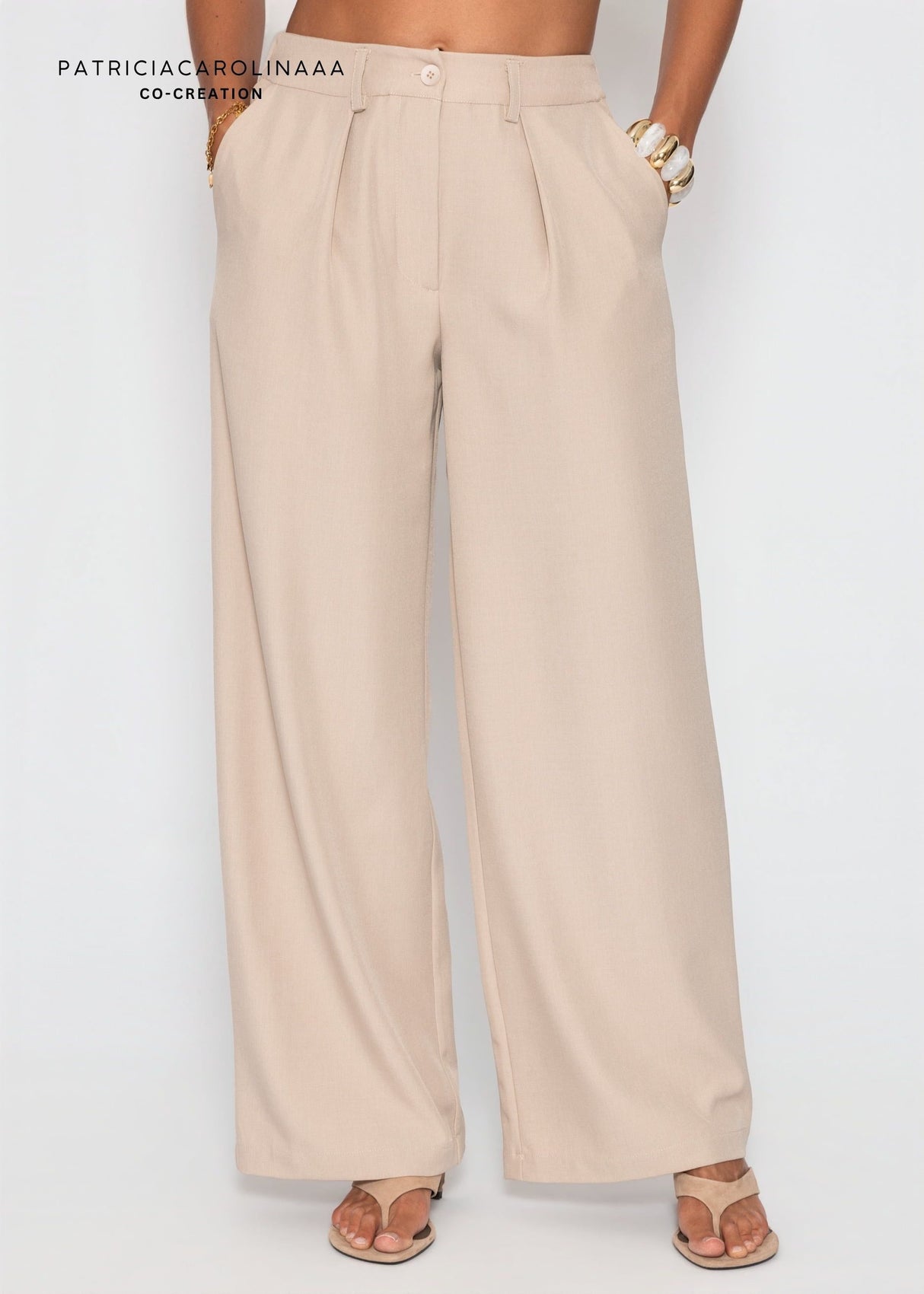 Weite Hose mit Bundfalten - beige