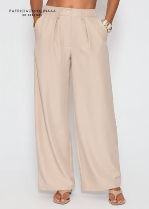Weite Hose mit Bundfalten - beige