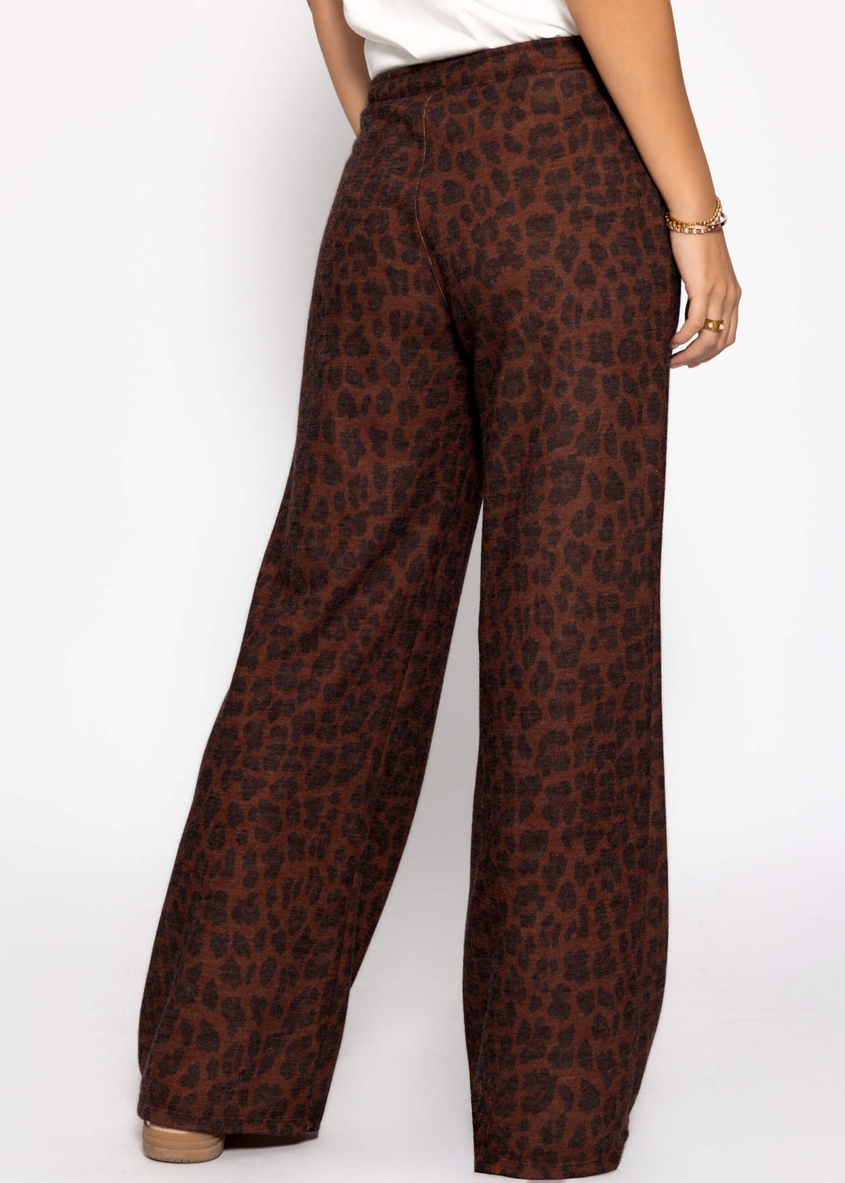 Weite Jerseyhose mit Leo-Print - braun