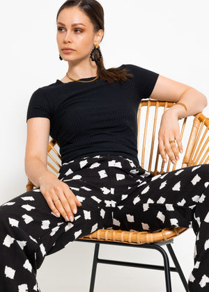 Wide-legged trousers with print, black