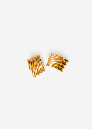 Wavy stud earrings - gold