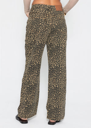 Wide Leg Jeans with a high covenant in Leo -Print - Beige