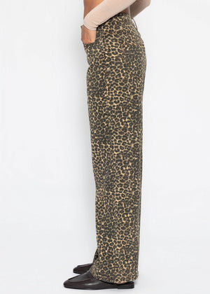 Wide Leg Jeans with a high covenant in Leo -Print - Beige