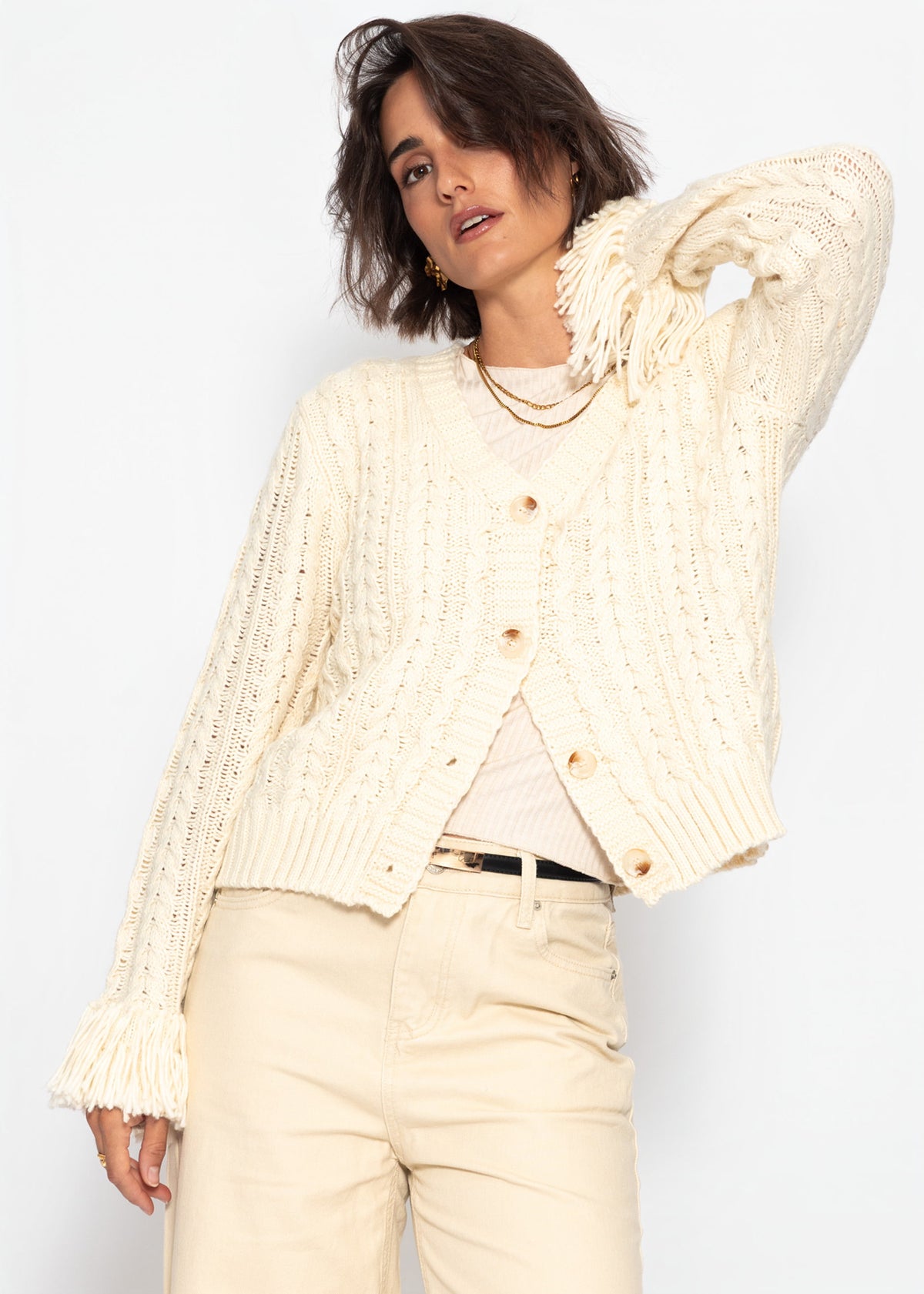 Zopfstrick-Cardigan mit Fransenbündchen - offwhite - SASSYCLASSY