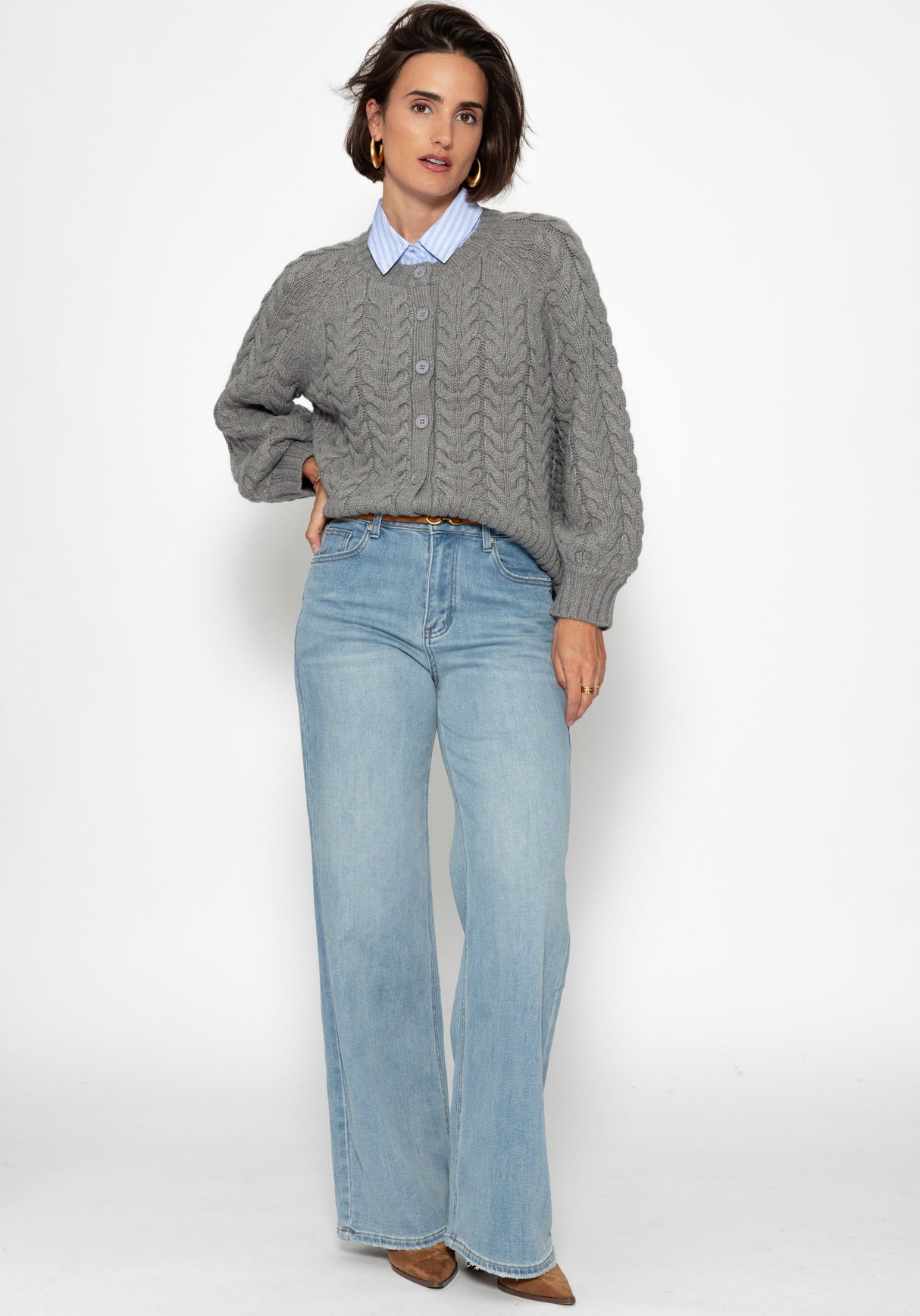 Cable-knit cardigan with round neck - grey