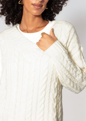 Zopfstrickpullover mit V-Ausschnitt - offwhite