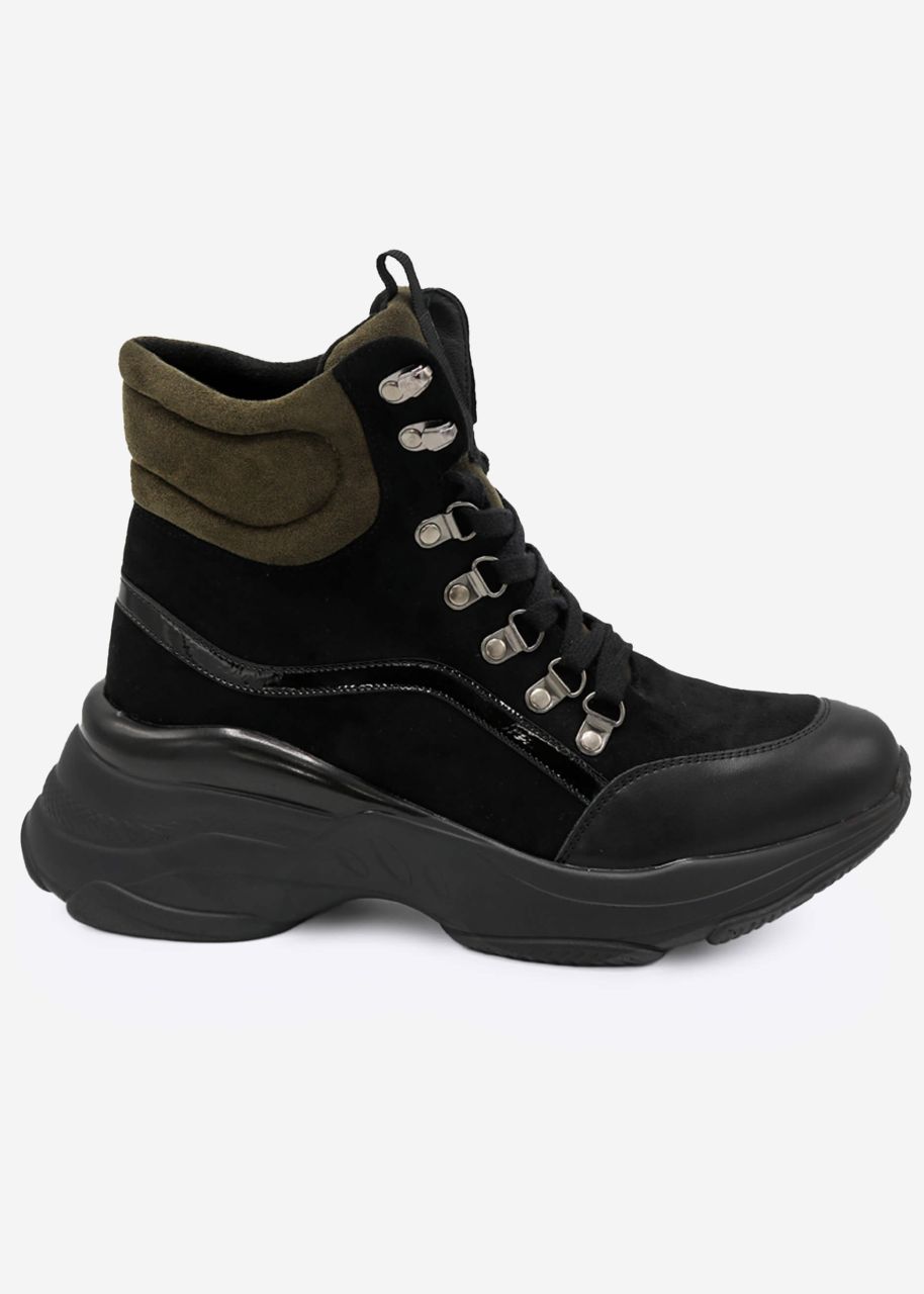 Boots with khaki detail, black